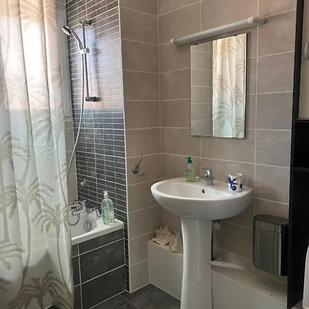 Holiday home Le Patio Celeste - La Chaume - Sleeps 6 *